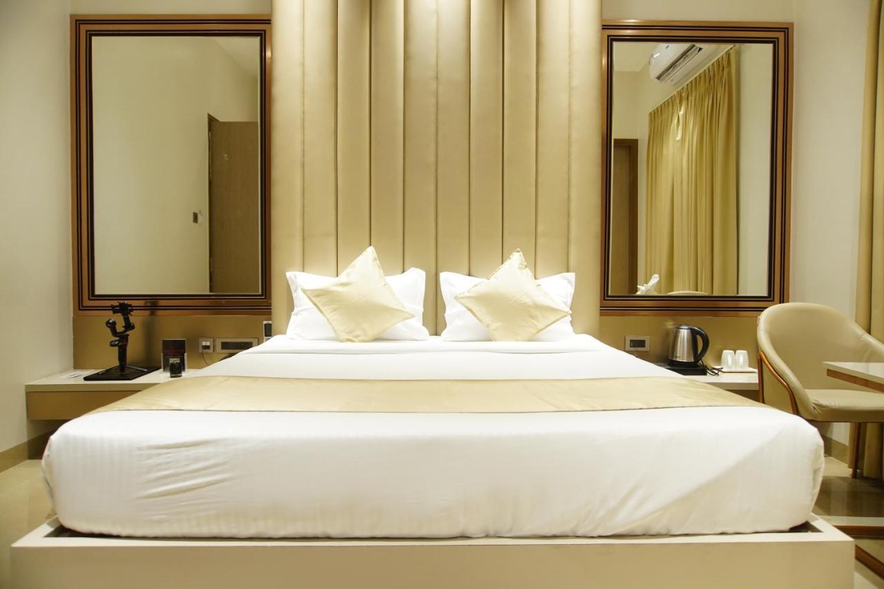 Red Orchid Hotel Kanpur Eksteriør billede